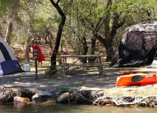 Đi cắm trại cần những gì? 25 vật dụng cần thiết “phải mang” Những đồ cắm trại được chuẩn bị và mang theo đầy đủ