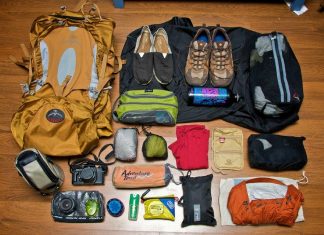 Đi phượt cần chuẩn bị những gì? Dụng cụ để đi phượt bằng xe máy sắp xếp các món đồ hành lý