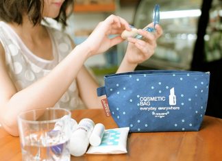 In túi hộp đựng mỹ phẩm ở đâu?