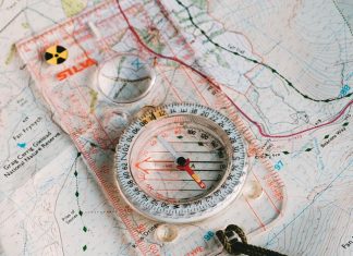 Cách điều chỉnh độ lệch từ thiên trên la bàn