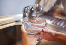 Cách xử lý nước uống khi đi du lịch nước ngoài