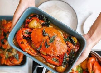 Ăn gì ở Singapore: 50 món ăn nổi tiếng “phải thử” khi tới Singapore Món cua sốt Singapore