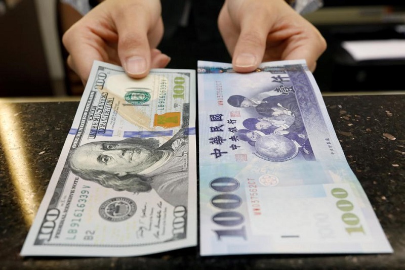Tiền Đài Loan và tiền đô USD
