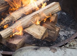 Hướng dẫn cách làm lửa trại