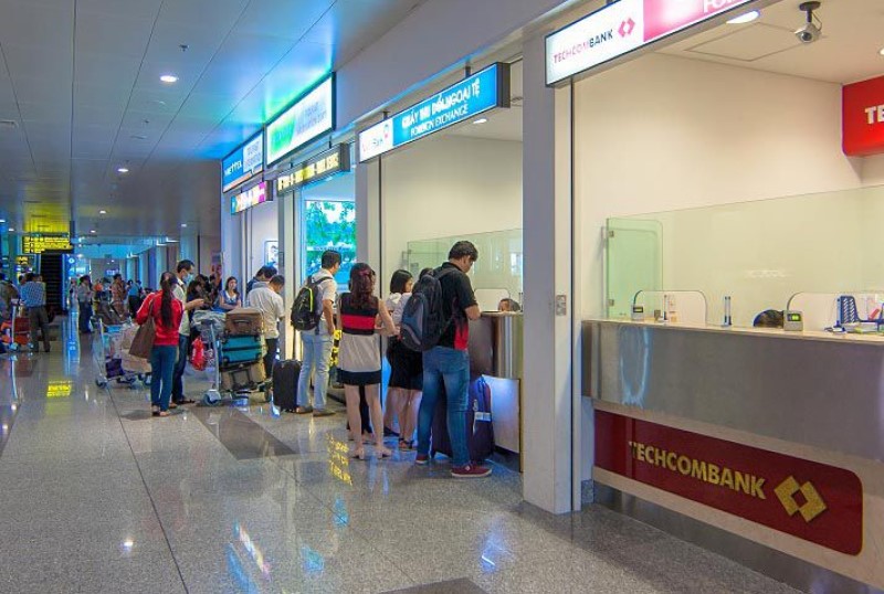 Quầy đổi tiền tại sân bay Nội Bài