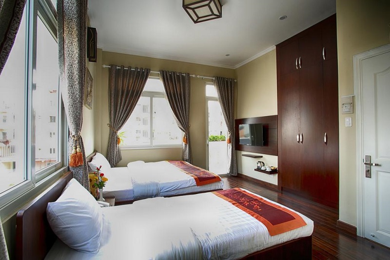 Phòng ở Bạch Dương Villa có đầy đủ tiện nghi, chan hòa ánh sáng mặt trời.