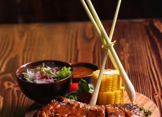 7 cách ướp và cách làm dê nướng SIÊU NGON với các gia vị đơn giản Sườn dê nướng sốt ăn kèm ngô và gia vị khác