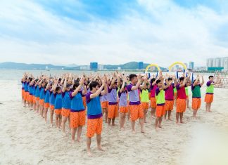 33 trò chơi Teambuilding bãi biển ĐỘC LẠ siêu vui nhộn