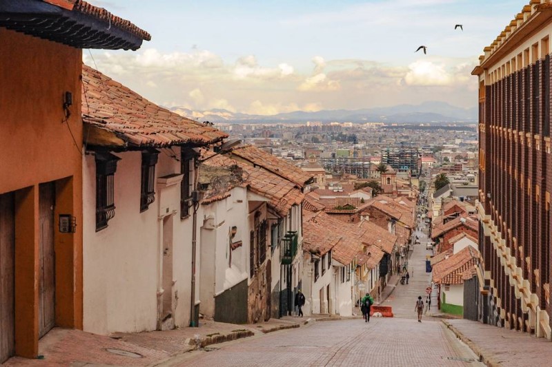 Bogota là thành phố nằm trong khu vực đồi núi trên dãy núi Andes