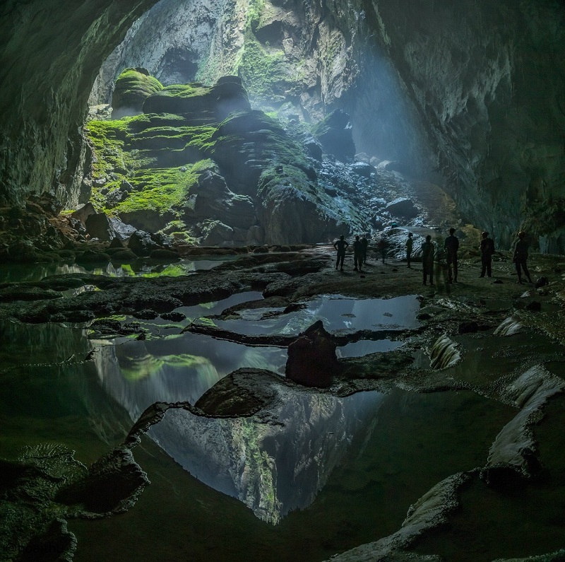 Bên trong hang Sơn Ddooong Quảng Bình