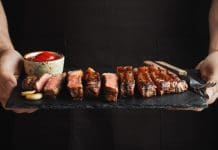 12 cách làm nước chấm thịt nướng BBQ siêu ngon, chấm gì cũng hợp (Công thức mới dễ làm) những miếng thịt tươi ngon với nước chấm dễ làm