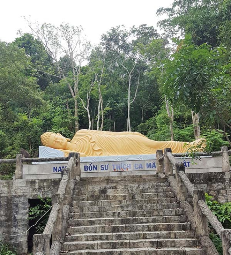 Tượng Phật nằm ở chùa Linh Sơn Bửu Thiền núi Thị Vải