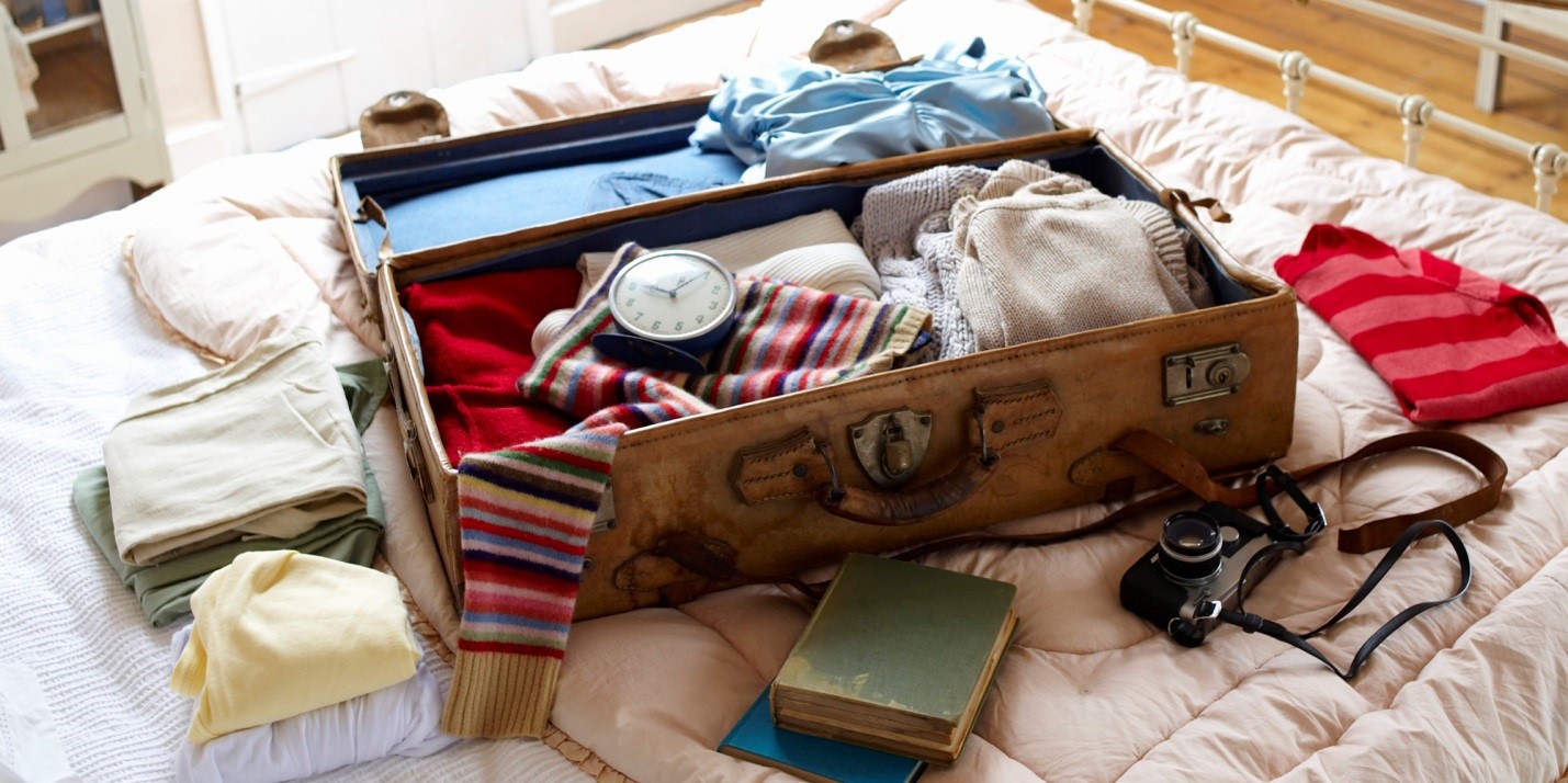 sắp xếp quần áo đồ đạc vào vali