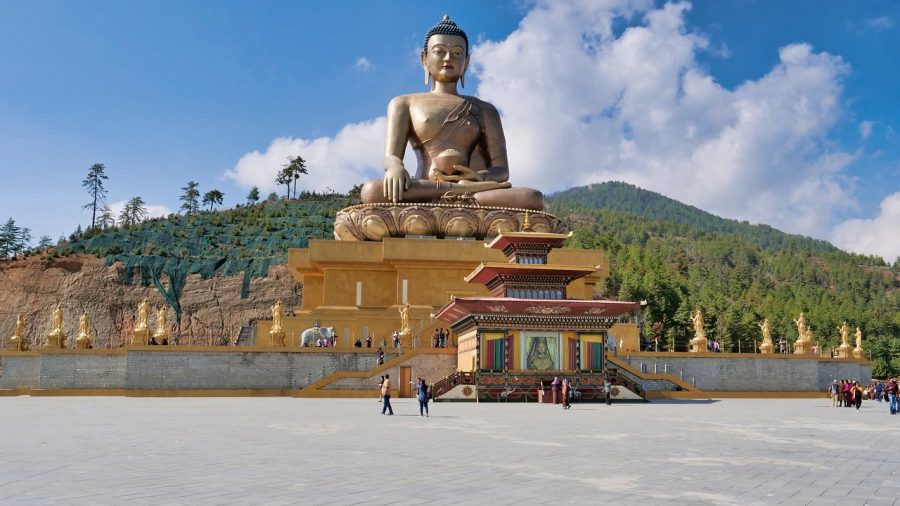 Tượng Phật Dordenma độc đao bao gồm 125.000 bức tượng Phật nhỏ bên trong.