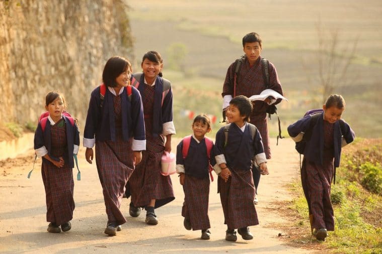 Bhutan được biết đến là "quốc gia hạnh phúc nhất thế giới" với những nụ cười luôn hiện hữu trên môi mọi người.
