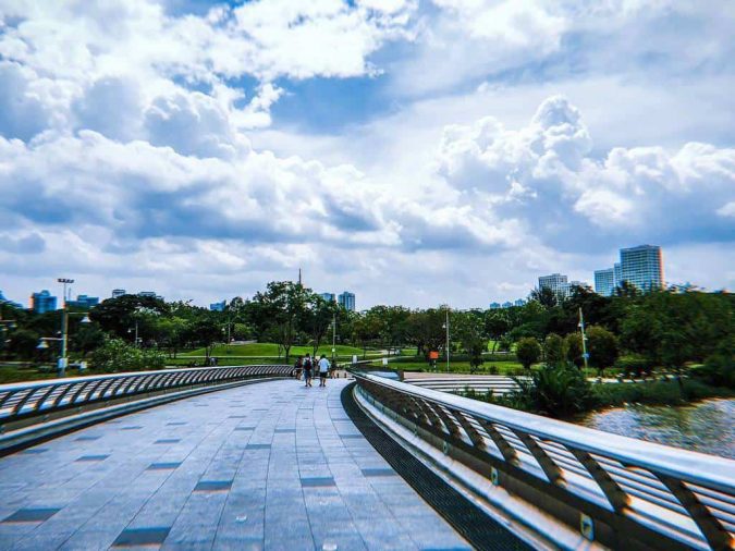Cầu ánh sao Sài Gòn tọa lạc tại khu đô thị mới Phú Mỹ Hưng
