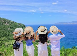 Review kinh nghiệm du lịch Cô Tô tự túc và Lịch trình A-Z Cô Tô là một quần đảo ở Quảng Ninh có tới 50 đảo lớn bé được bao bọc bởi biển xanh mát trải dài với tổng diện tích 46,2km2.