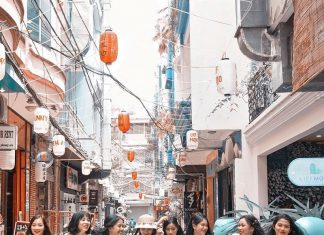 Kinh nghiệm du lịch Sài Gòn: chơi gì, ăn gì, ở đâu “ngon bổ rẻ” 8 cô gái check in tại hẻm phố Nhật Bản