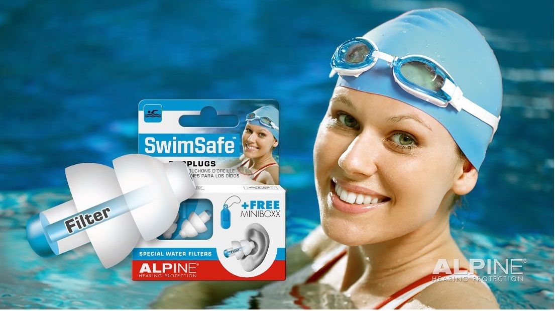 sử dung bịt tai bơi sẽ mang lại sự thoải mái dễ chịu khi bơi cho người dùng