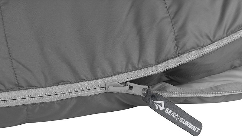 Thiết kế khóa kéo chắc chắn của túi ngủ Sea to Summit Treeline TlI STMTL105